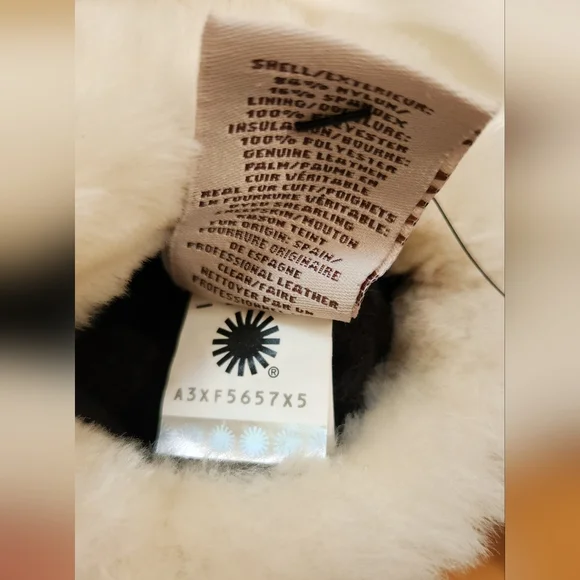 🎁UGG quilted women's white gloves with leather trim L/XL - Picture 3 of 13